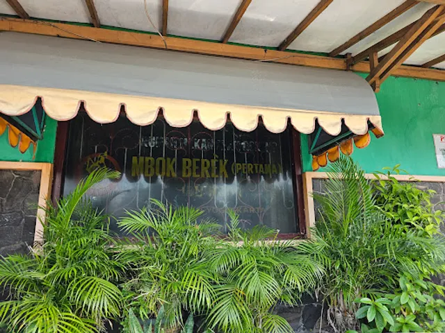 Mbok Berek Fried Chicken