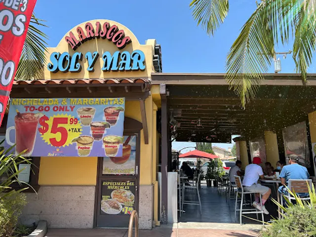 Sol Y Mar Mariscos Restaurant Paramount