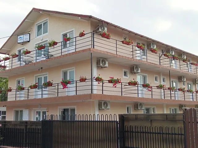 Tabără Costinești - Hostel Sea Breeze Costinești