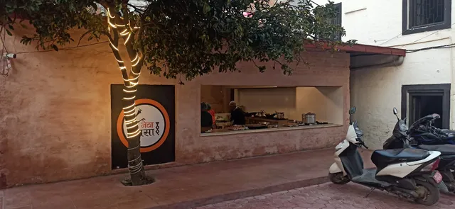 Newa Ghasa - Sorhakhutte