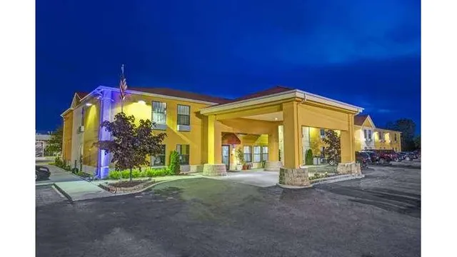 Days Inn by Wyndham Great Lakes Naval Base