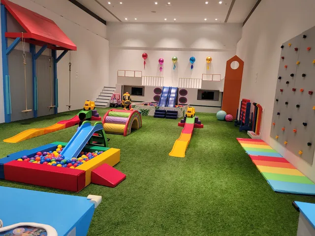 Demaxi Playground ( La plaza mall)