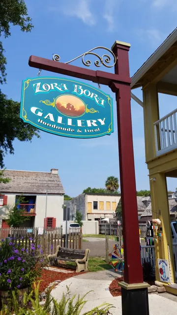 Zora Bora Gallery