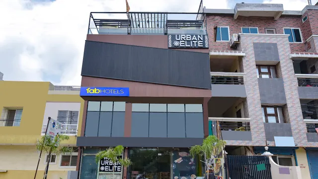 FabHotel Urban Elite