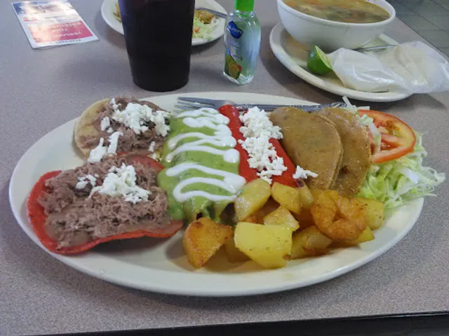 Antojitos La Nautica H&M