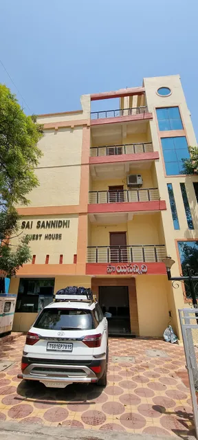 Sai Sannidhi guest house