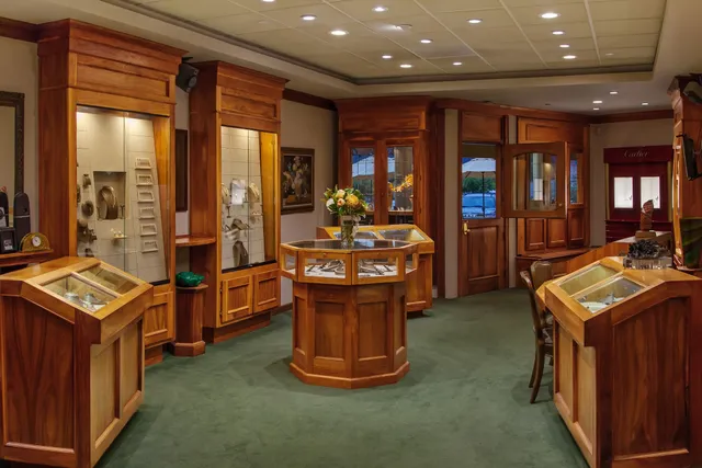 Mark Areias Jewelers