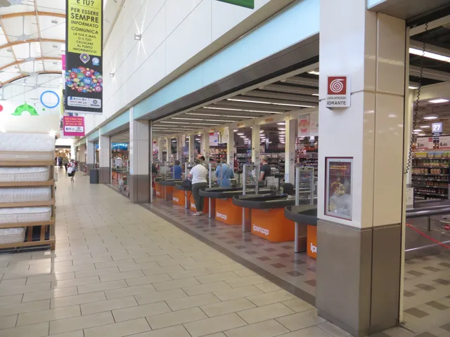 La Favorita Shopping Mall