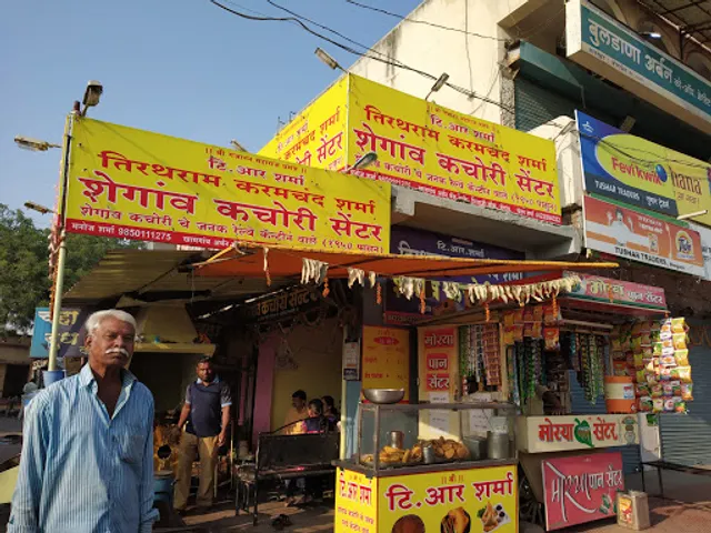 T.R Sharma Shegaon Kachori, in Shegaon