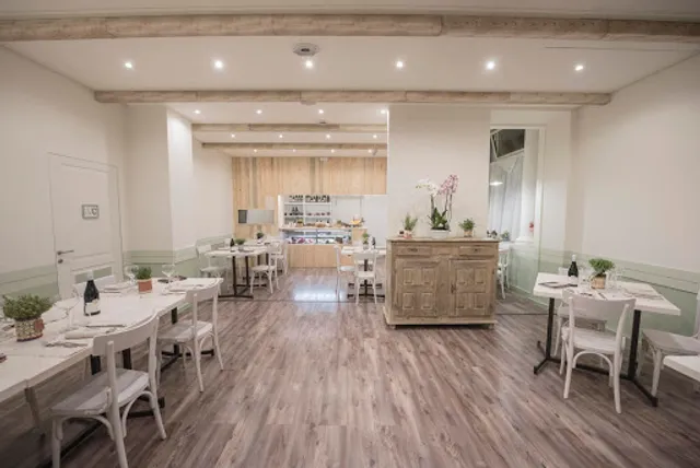 La Cantina Villa Elena