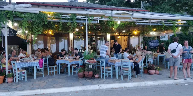 To Kima • Seaside Family Restaurant