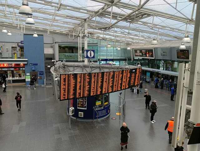 Manchester Piccadilly railway station