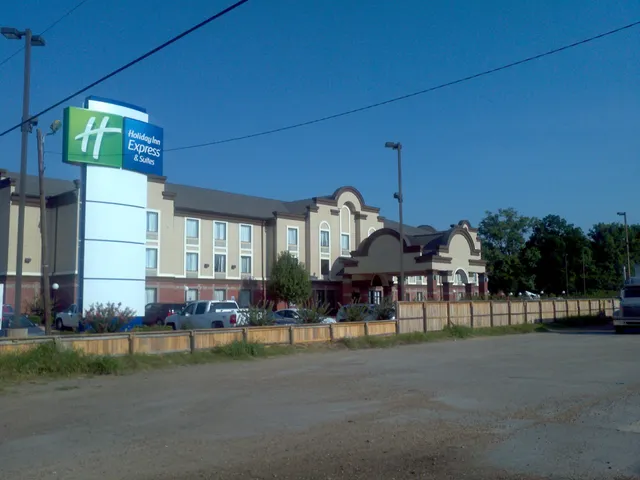 Holiday Inn Express & Suites Greenville by IHG