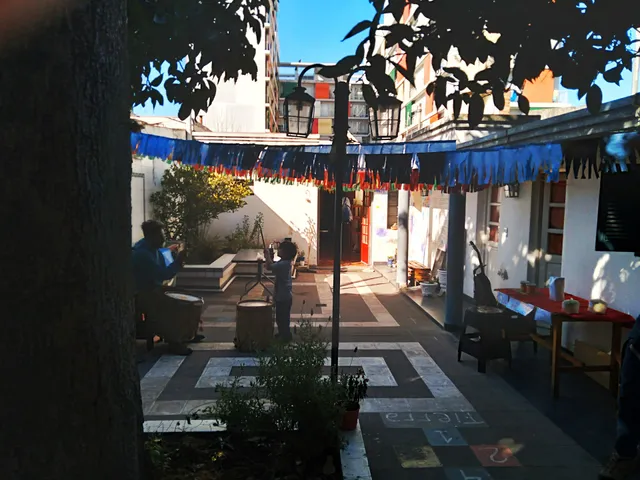 La Social Hostel y Libros