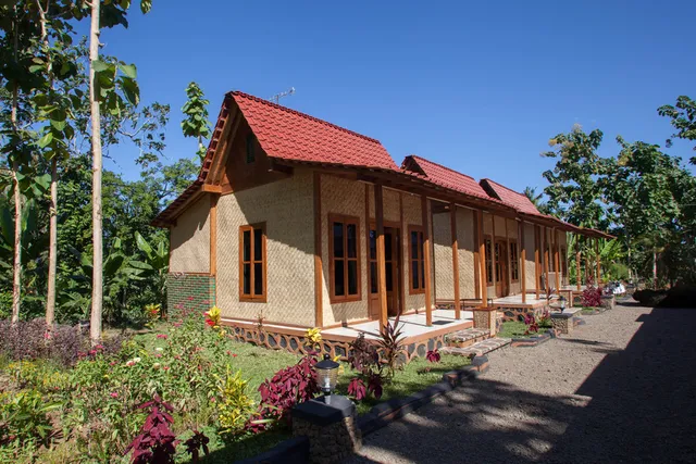 RedDoorz near Banyuwangi Kota Train Station