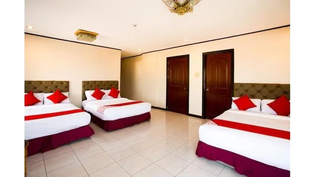 OYO 414 Humberto's Hotel