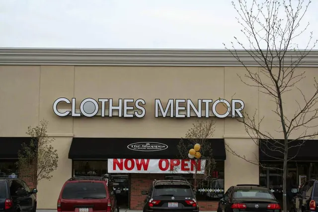 Clothes Mentor Perrysburg, OH