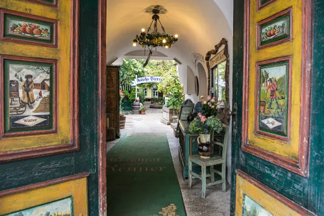 ZUM RENNER - Wiener Gastlichkeit seit 1899