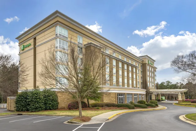 Holiday Inn Atlanta-Gas South Arena Area by IHG