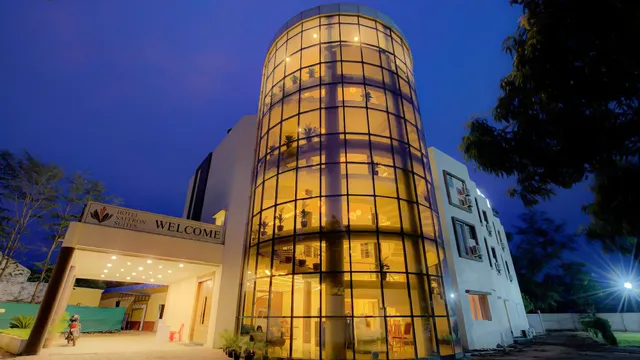 Hotel Saffron Suites