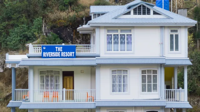 Riverside Resort