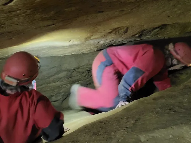 Caving under budapest