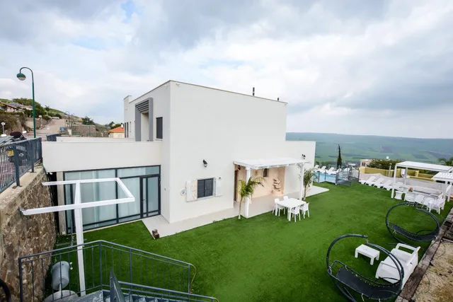 Caves and cliff views