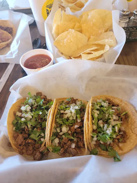 Betos Tacos - Suwanee