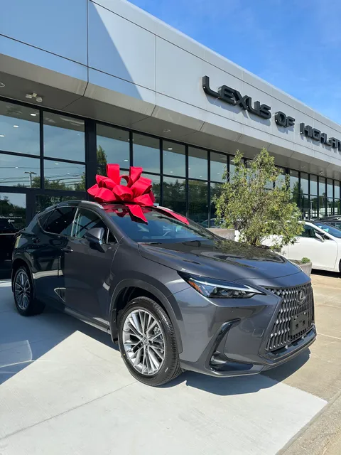 Lexus of Highland Park