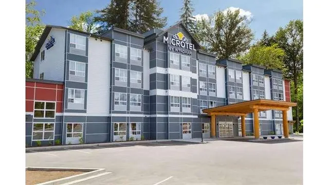 Microtel Inn & Suites by Wyndham Oyster Bay