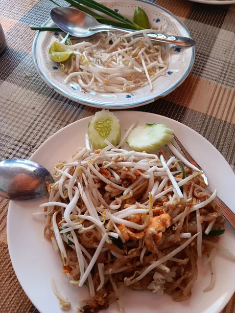 Phadthai Grandmom-Gimlee