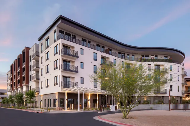 Sentral Old Town | Scottsdale Apartments