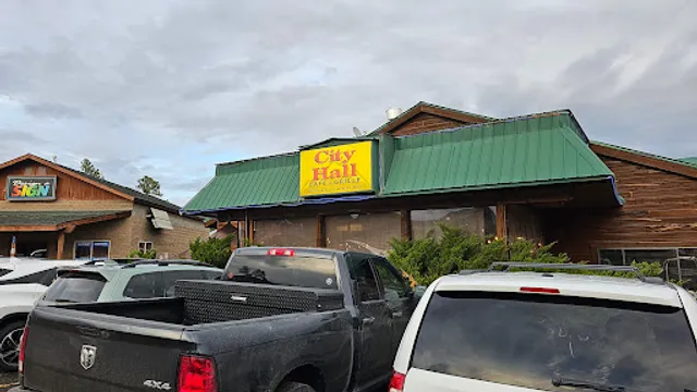 City Hall Cafe and Grille