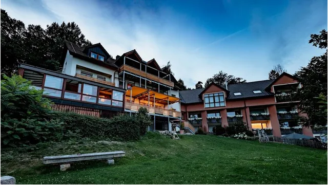 Natur-Hunde-Hotel Bergfried