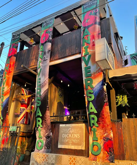 Café Dickens