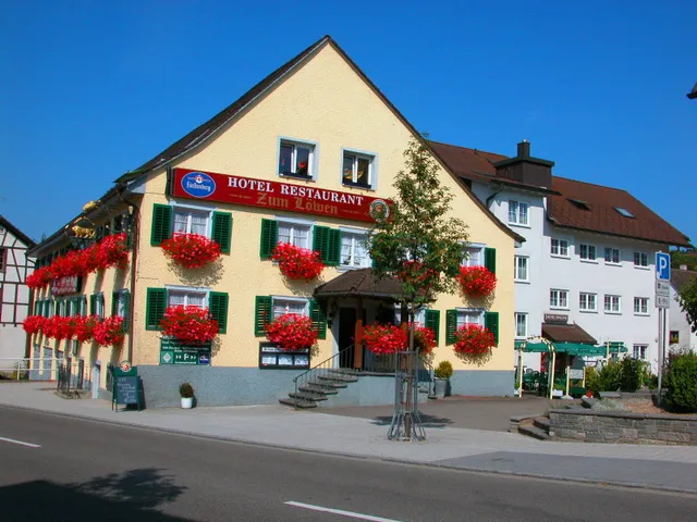 Hotel zum Löwen Fam. Chawla
