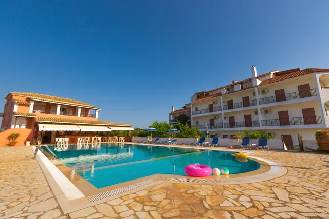 Bruskos Hotel &Suites