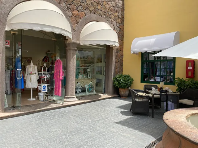 Centro Comercial El Mirador