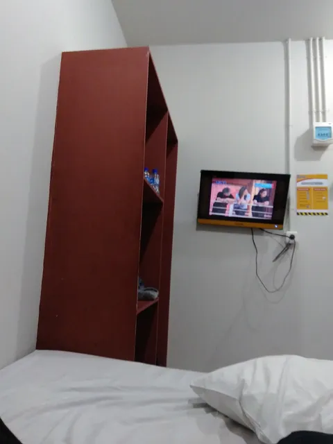 Kamar Keluarga | Johar