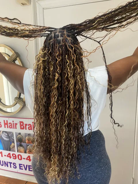 freddy's hair braiding and barber shop/We only take cash