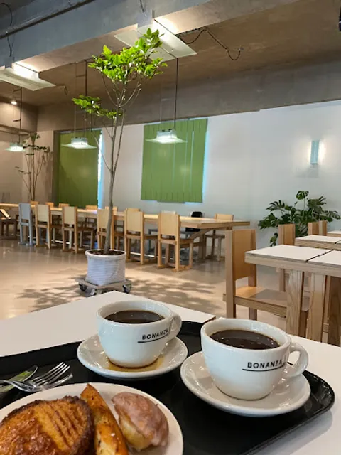 보난자커피 군자 카페 & 로스터리 Bonanza Coffee Gunja Cafe & Roastery