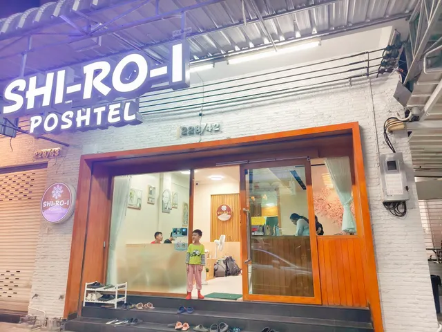 Shi-ro-i Poshtel
