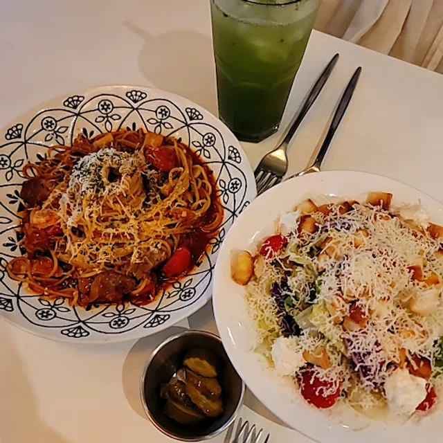 Rolling Pasta Seomyeon