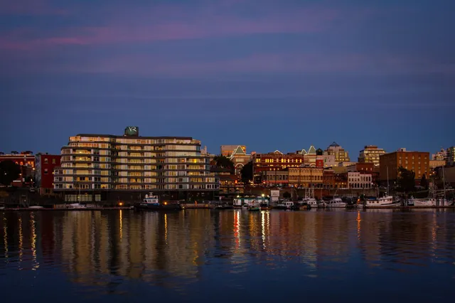 Victoria Regent Waterfront Hotel & Suites