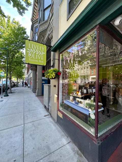 Lively Olive Tasting Bar