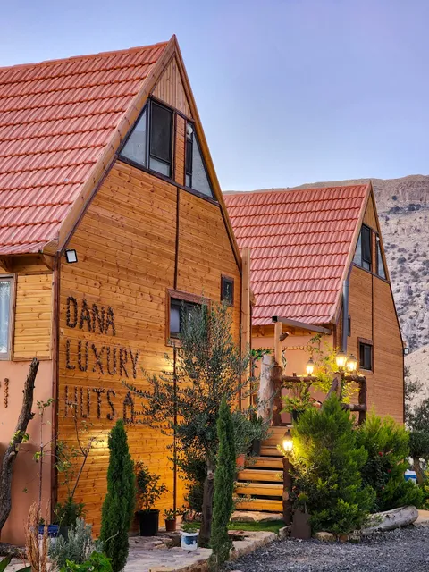 Dana luxury huts