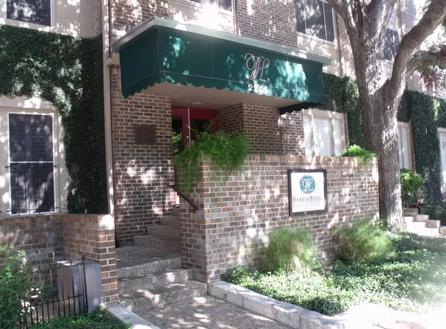 Quarters At Hardin House