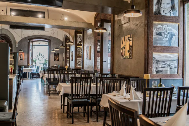 Elephant Restaurant and Pizzeria