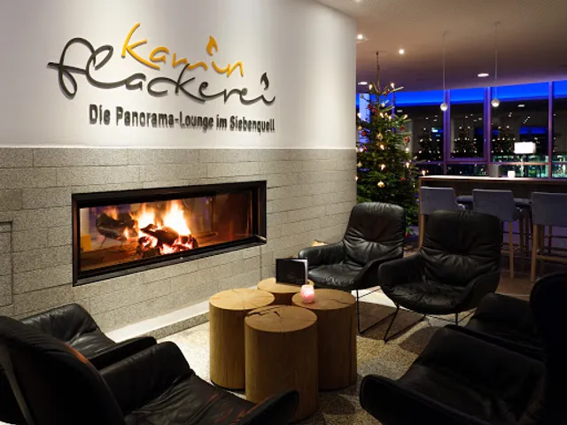 Kaminflackerei - Die Panorama-Lounge im Siebenquell