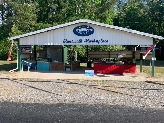 Seaview Crab Company Belville Riverwalk Open Air Seafood Market